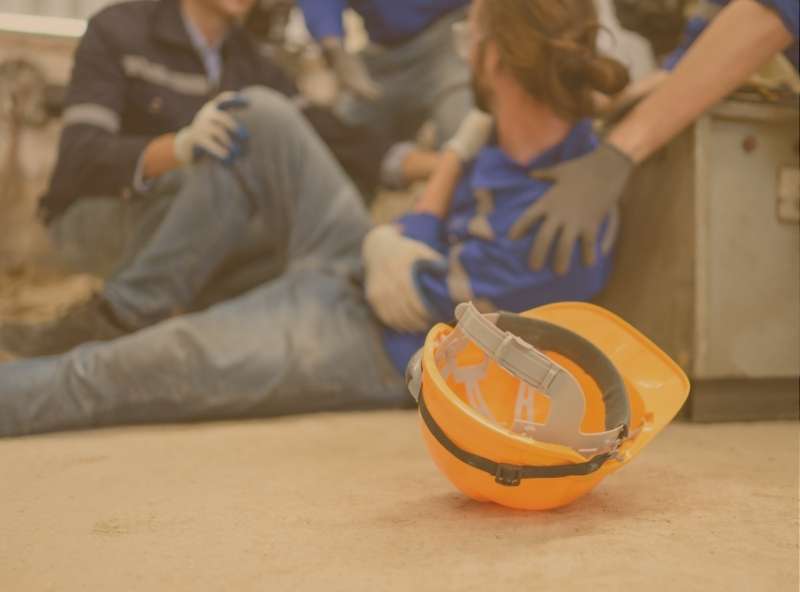 Udzielanie pomocy poszkodowanemu po wypadku przy pracy