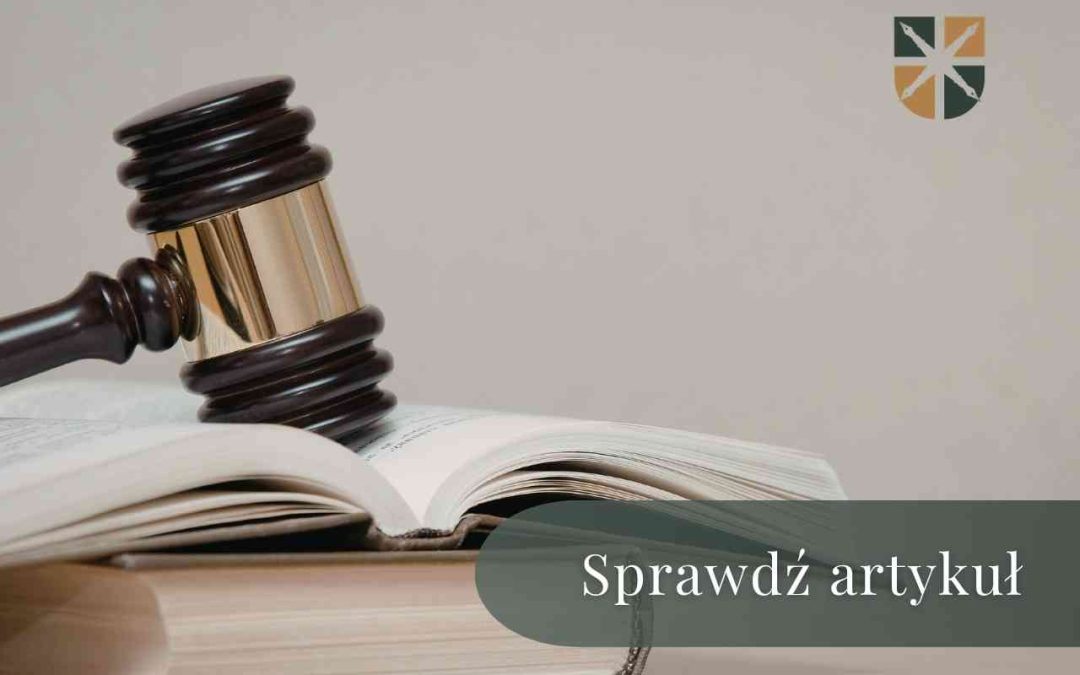 Gavel on an open book with a dark green rounded banner that says 'Sprawdź artykuł' across the lower right, plus a crest in the top-right corner.